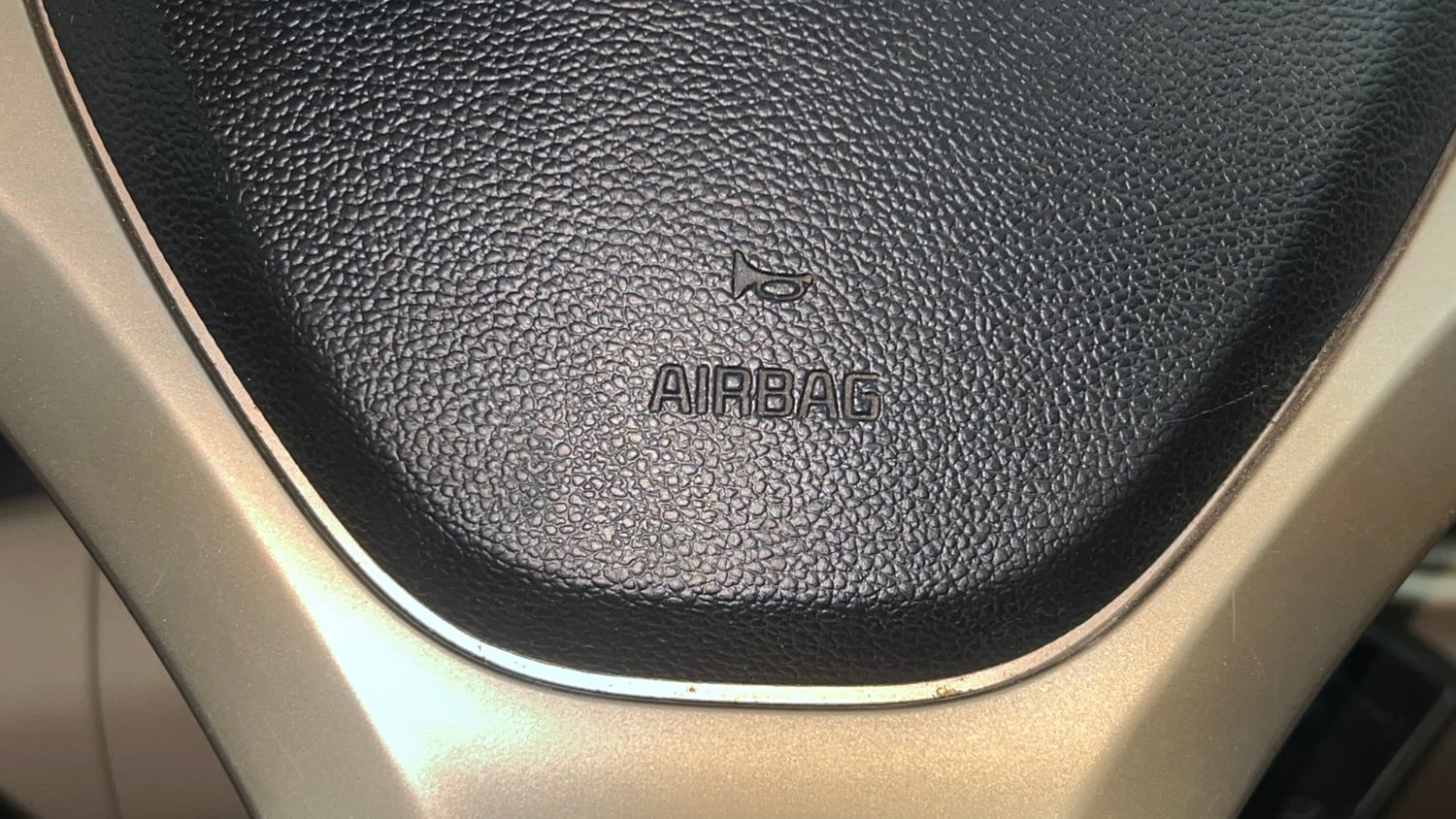 Used 2019 Hyundai Santro Magna CNG Cng Manual top_features Airbags