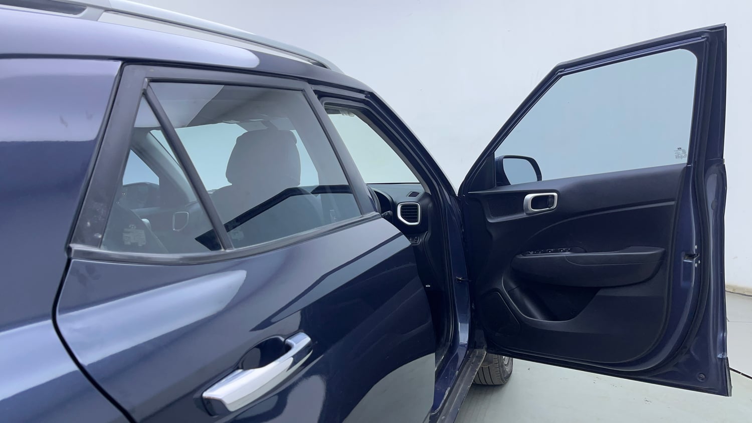 Used 2019 Hyundai Venue SX Plus 1.0 Turbo DCT Petrol Automatic interior RIGHT FRONT DOOR OPEN VIEW