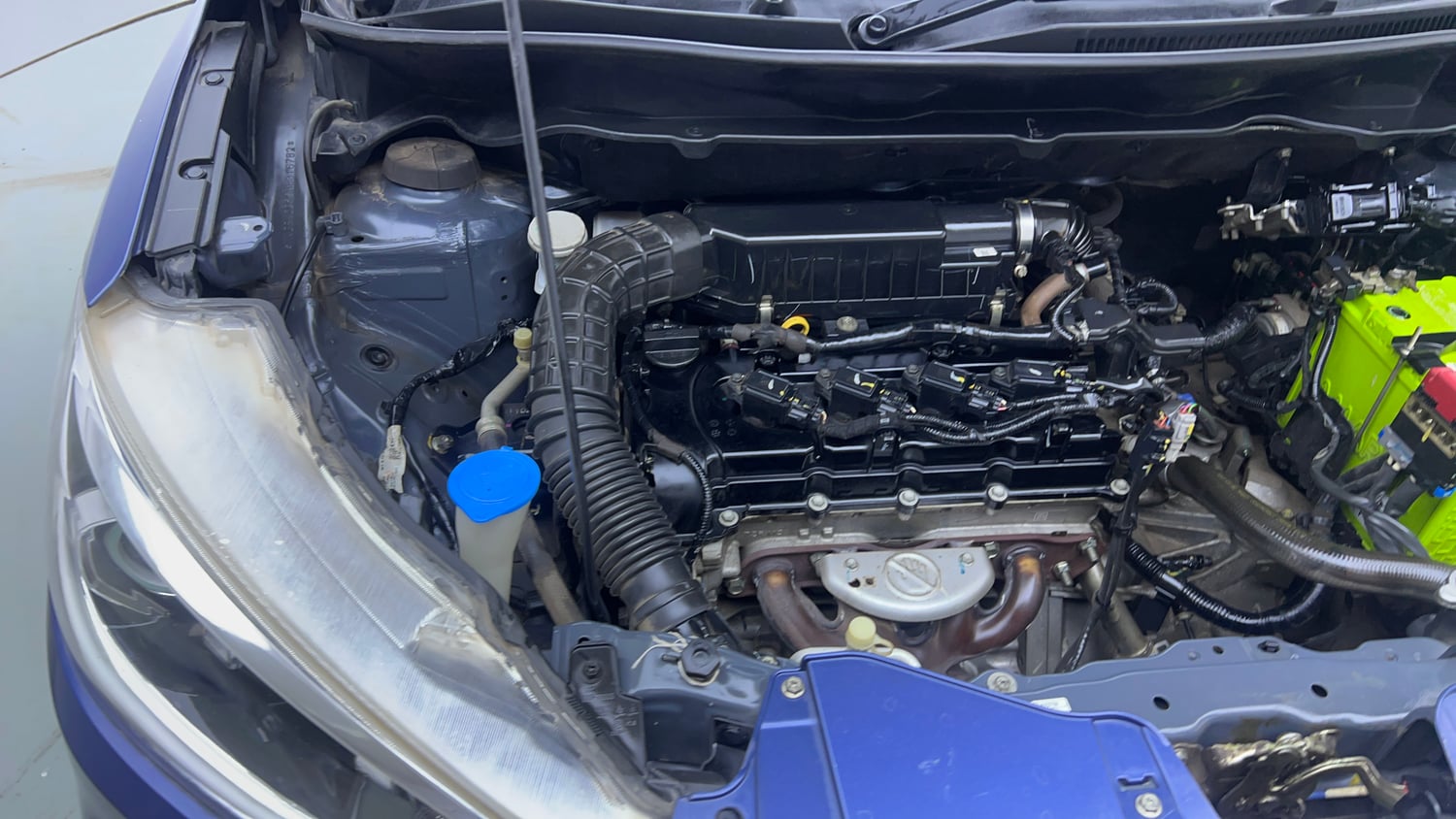 Used 2021 Maruti Suzuki New Ertiga VXi Petrol Manual engine ENGINE RIGHT SIDE VIEW