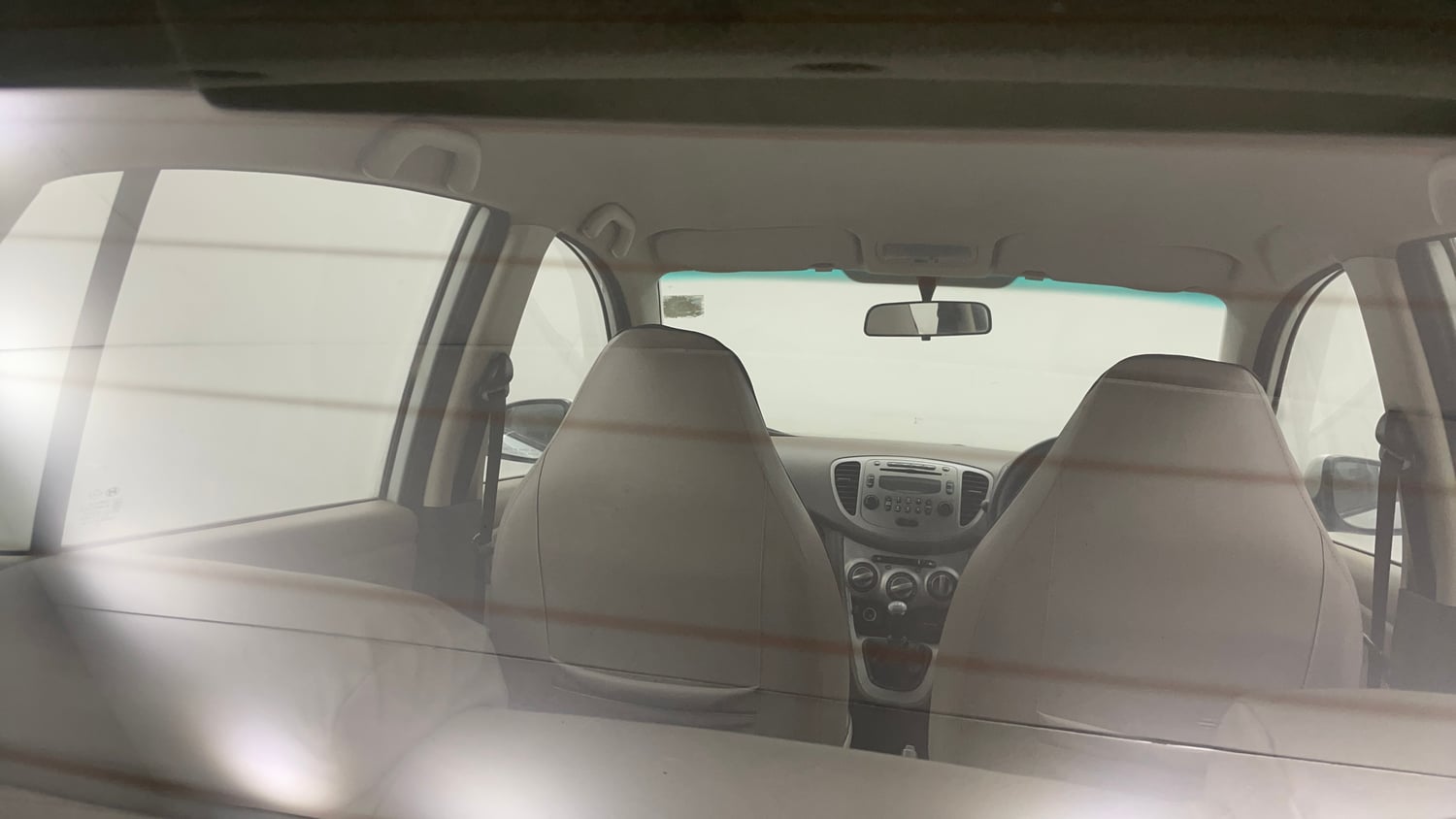 Used 2013 Hyundai i10 Sportz 1.2 Kappa2 Petrol Manual top_features Rear defogger
