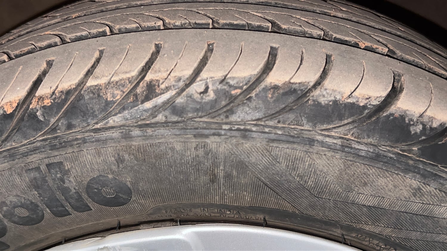 Used 2017 Hyundai Eon Sportz Petrol Manual tyres RIGHT FRONT TYRE TREAD VIEW