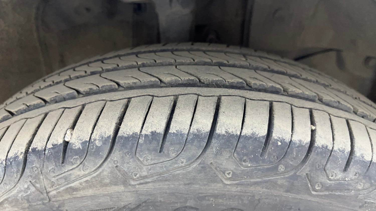 Used 2018 Honda Amaze 1.2 V CVT Petrol Petrol Automatic tyres RIGHT FRONT TYRE TREAD VIEW
