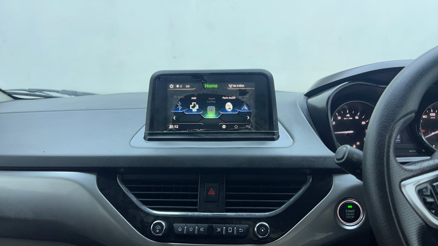 Used 2018 Tata Nexon XZ Plus Petrol Manual top_features Touch screen infotainment system