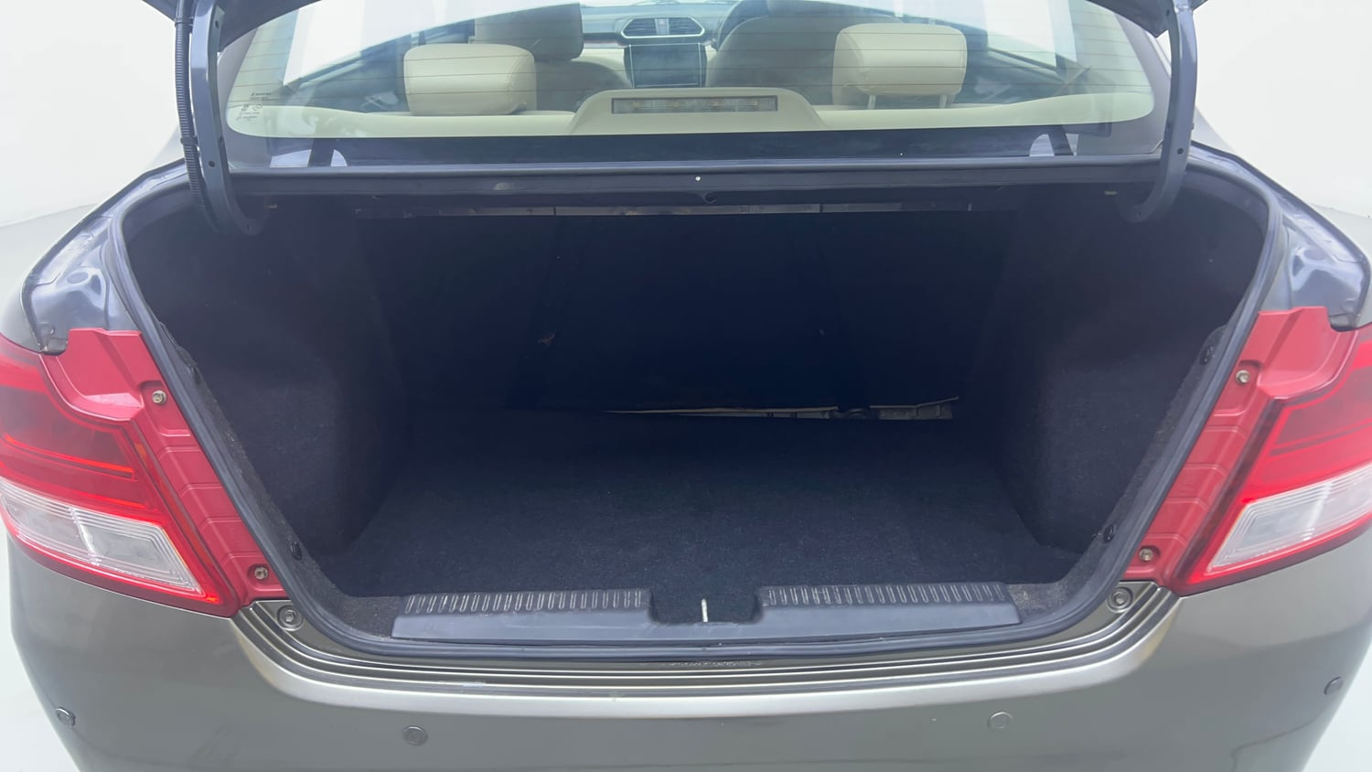 Used 2018 Maruti Suzuki Dzire ZXi Plus AMT Petrol Automatic interior DICKY INSIDE VIEW