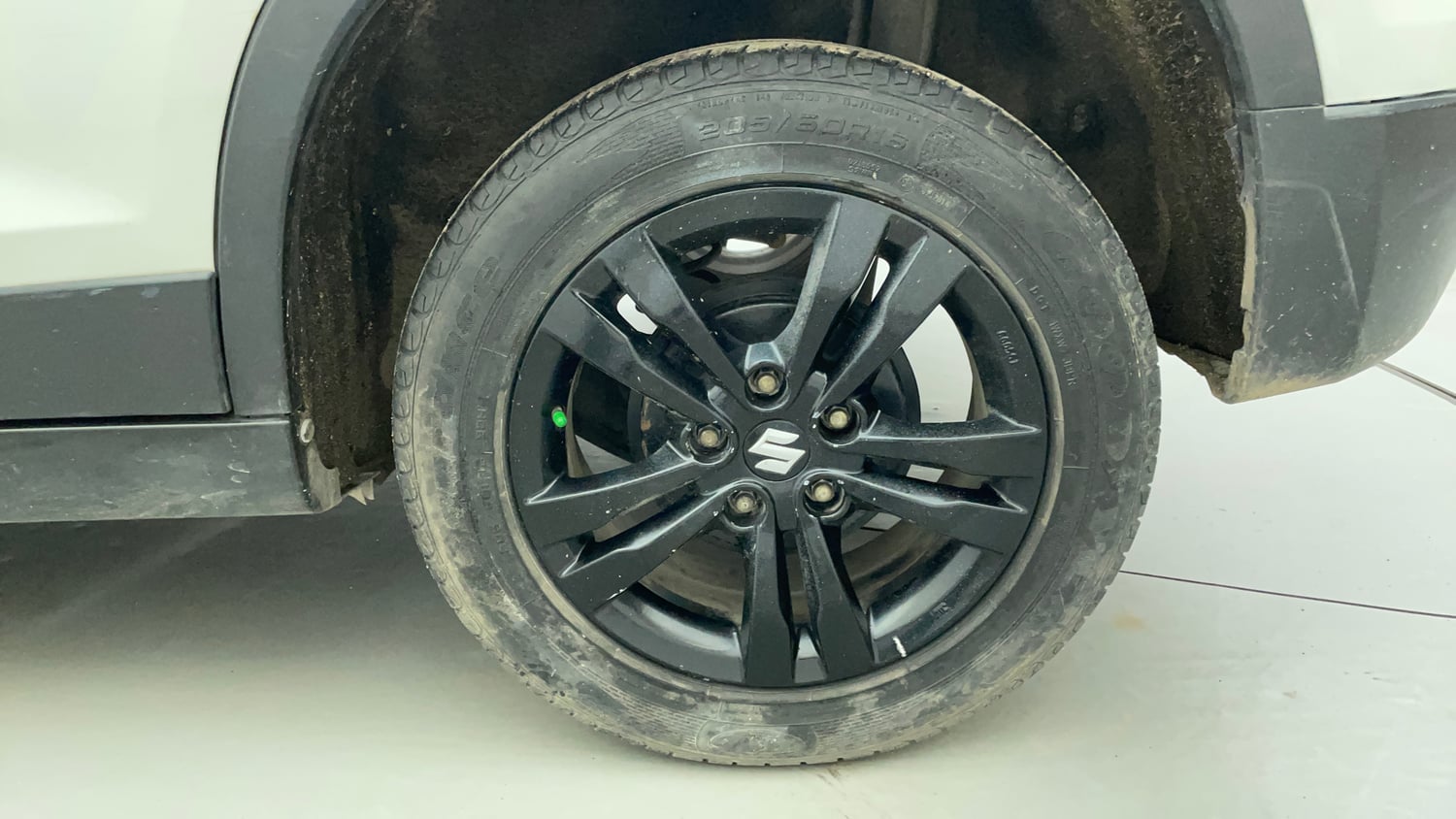 Used 2019 maruti-suzuki Vitara Brezza ZDi Plus AGS Diesel Automatic tyres LEFT REAR TYRE RIM VIEW