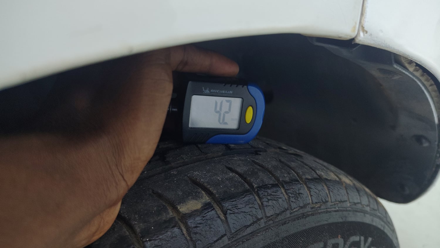 Used 2019 Hyundai Santro Sportz AMT Petrol Automatic tyres LEFT REAR TYRE TREAD VIEW