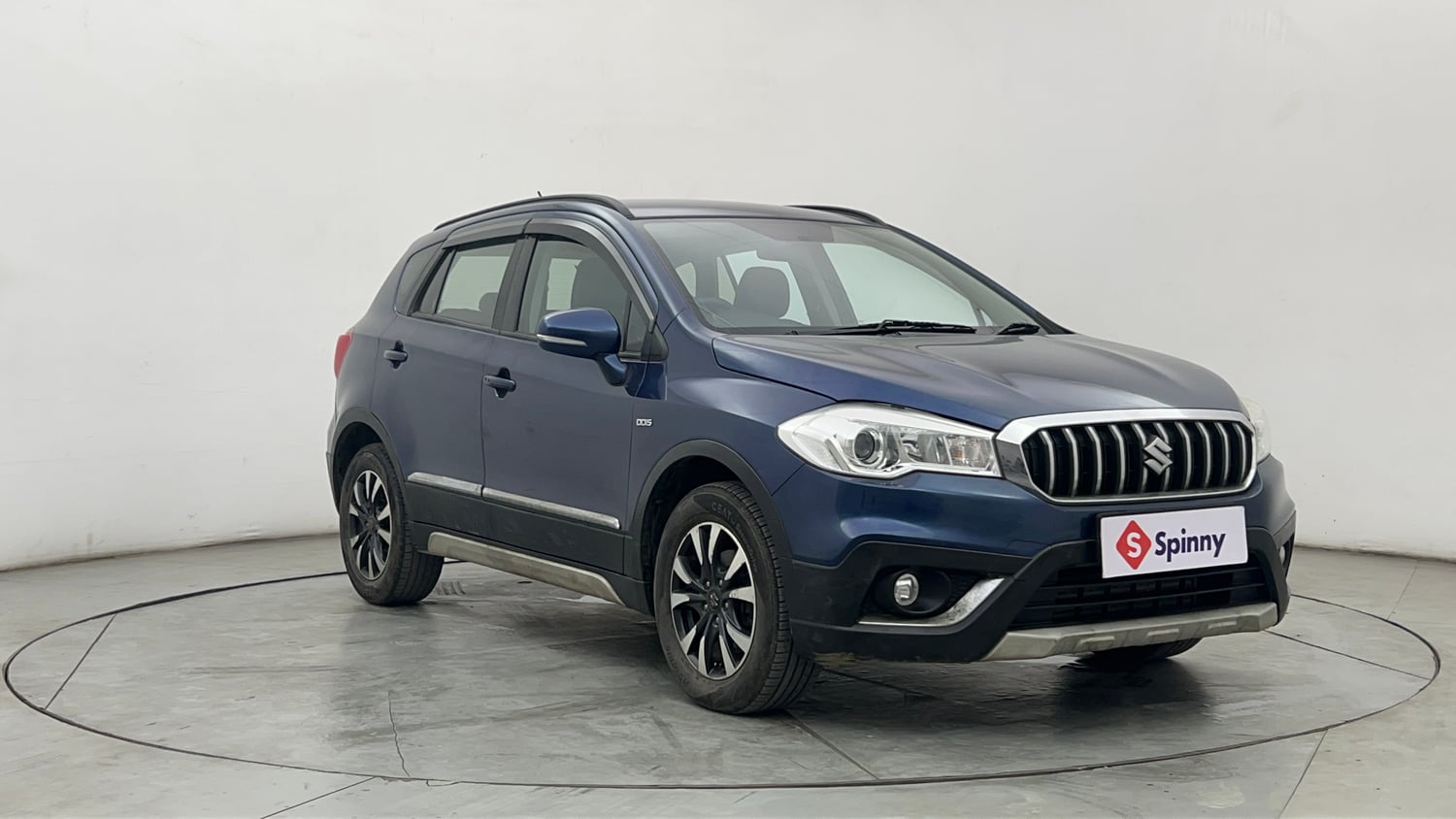 Used 2018 Maruti Suzuki S-Cross Zeta 1.3 Diesel Manual exterior RIGHT FRONT CORNER VIEW