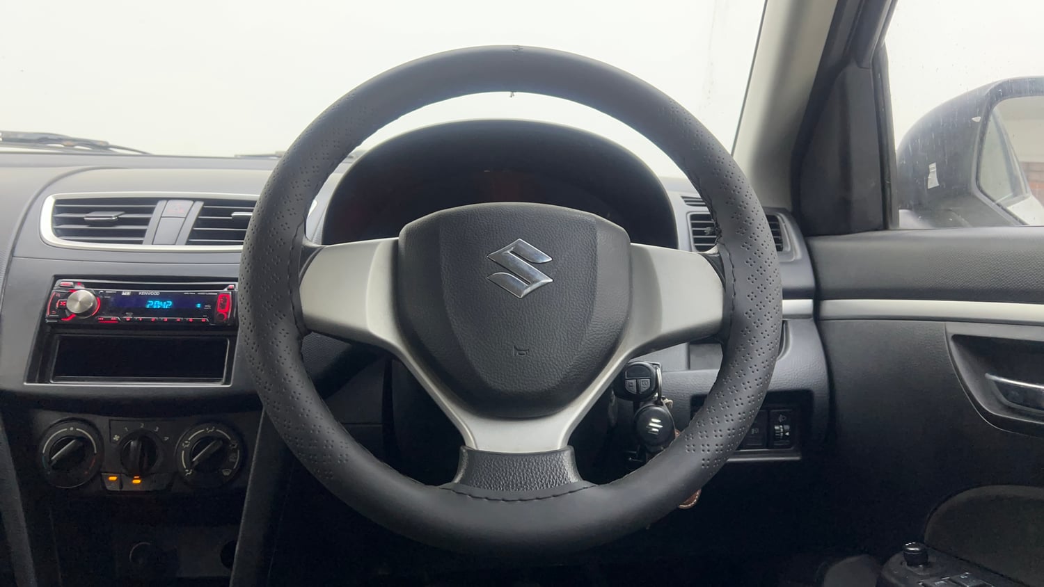 Used 2014 Maruti Suzuki Swift VXi Petrol Manual interior STEERING VIEW