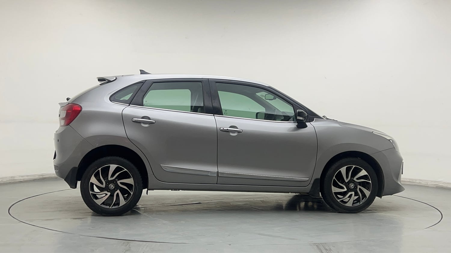 Used 2020 Toyota Glanza V CVT Petrol Automatic exterior RIGHT SIDE VIEW