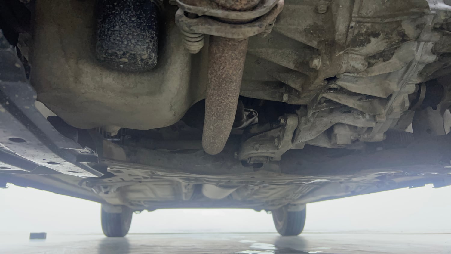 Used 2018 Maruti Suzuki Dzire ZXi Plus AMT Petrol Automatic extra FRONT LEFT UNDERBODY VIEW