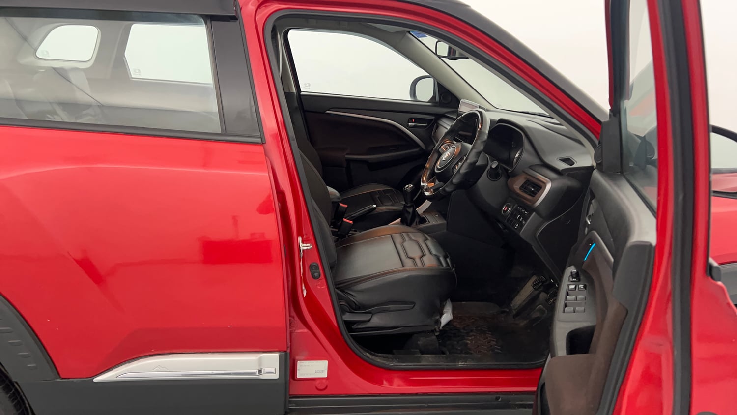 Used 2023 Maruti Suzuki Brezza Zxi Plus Dual Tone Petrol Manual interior RIGHT SIDE FRONT DOOR CABIN VIEW