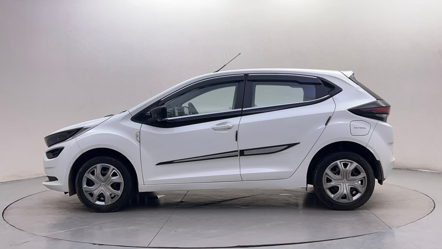 Used 2022 Tata Altroz XM Plus Petrol Petrol Manual exterior LEFT SIDE VIEW