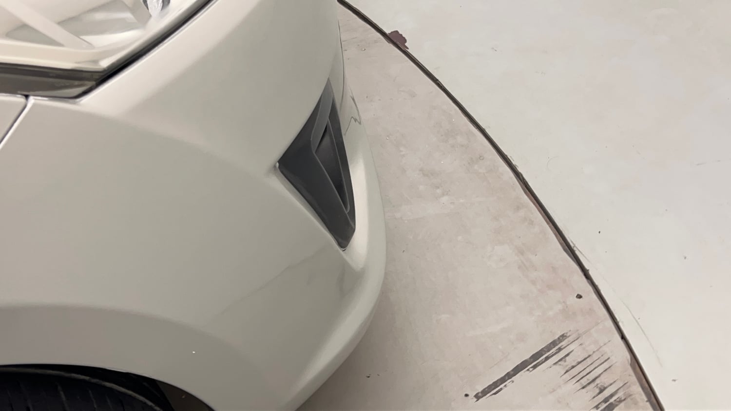 Used 2015 Maruti Suzuki Ertiga ZXi Petrol Manual dents MINOR SCRATCH