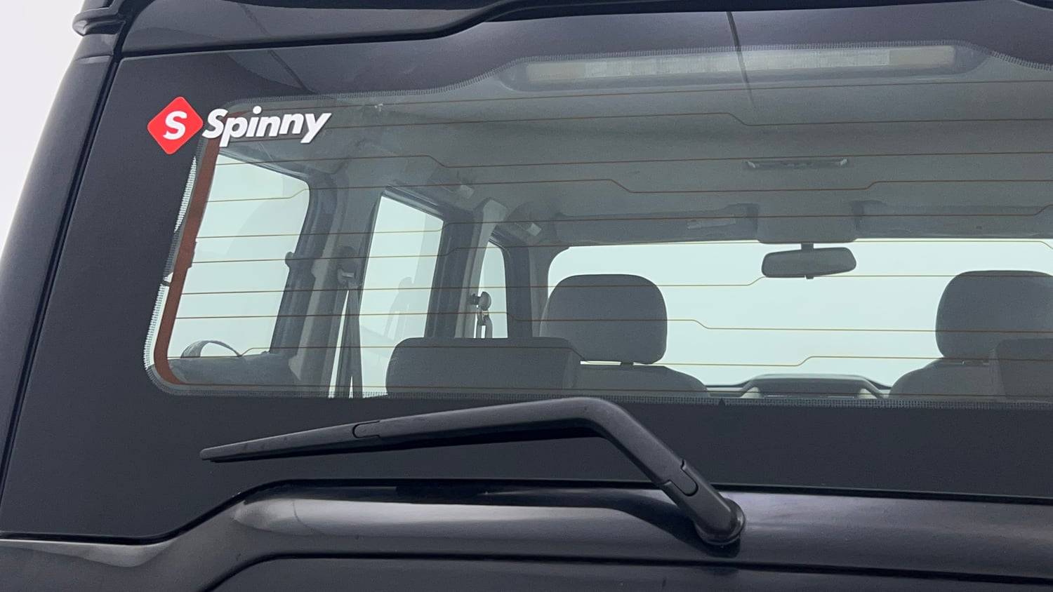 Used 2016 Mahindra Scorpio S6 Plus Diesel Manual top_features Rear wiper