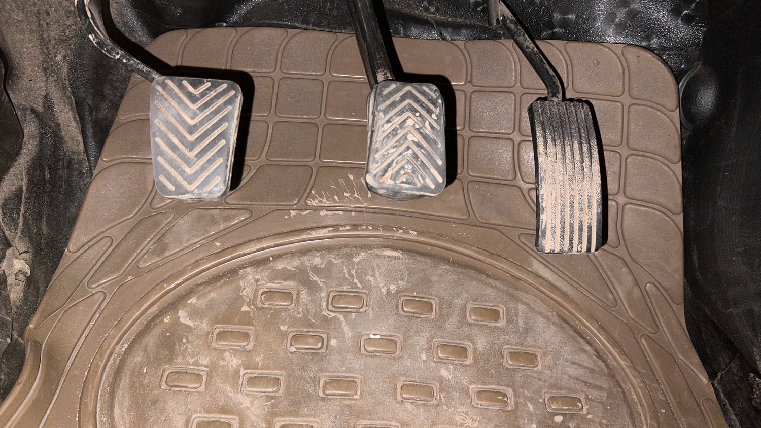 Used 2017 Hyundai Eon Sportz Petrol Manual interior PEDALS VIEW