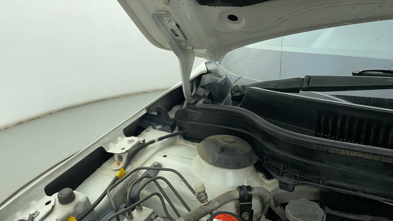 Used 2019 maruti-suzuki Vitara Brezza ZDi Plus AGS Diesel Automatic engine ENGINE RIGHT SIDE HINGE & APRON VIEW