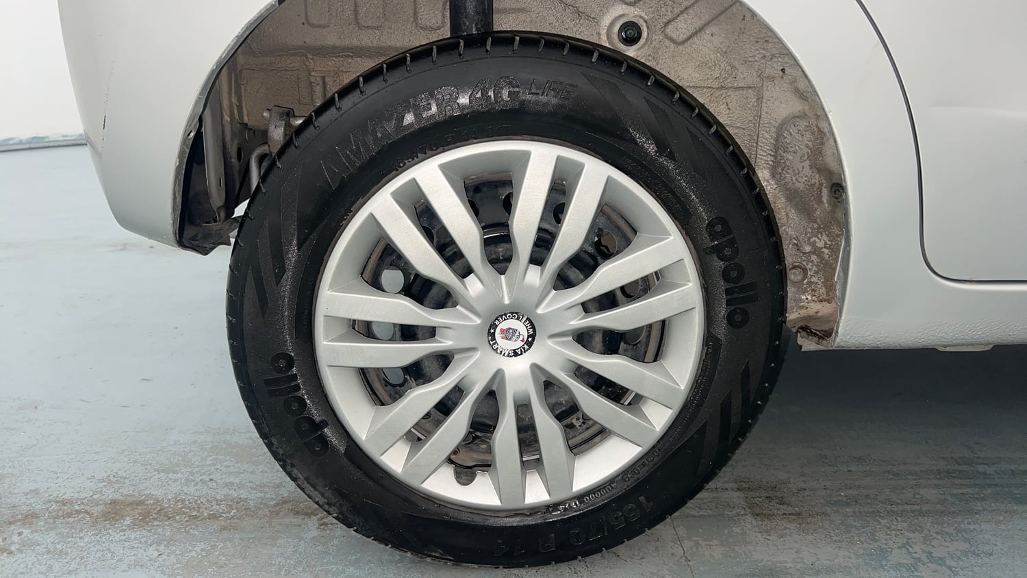 Used 2020 Maruti Suzuki Celerio VXi AMT Petrol Automatic tyres RIGHT REAR TYRE RIM VIEW