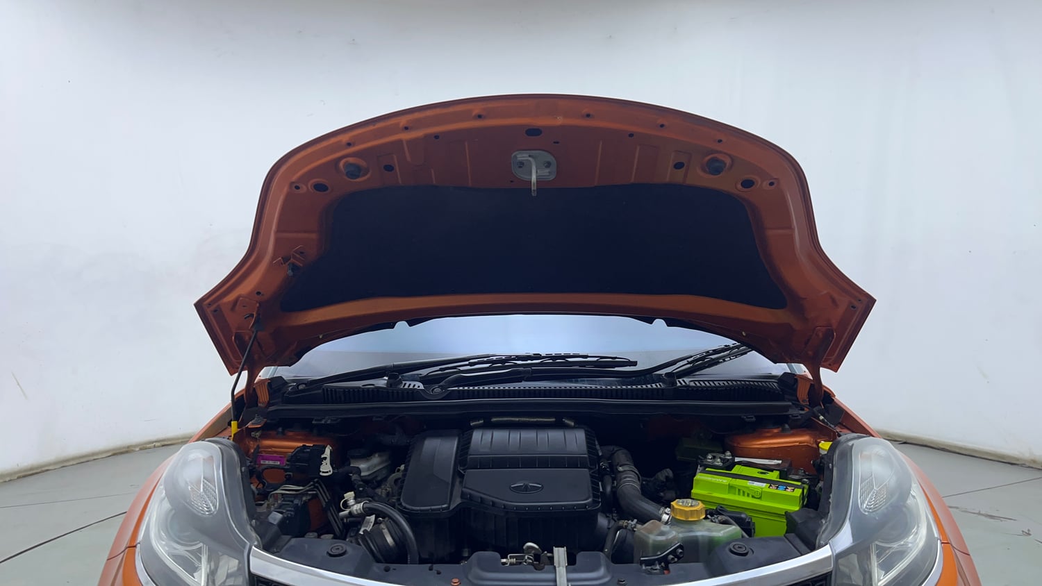 Used 2018 Tata Nexon XZA Plus Diesel Dual Tone Diesel Automatic engine ENGINE & BONNET OPEN FRONT VIEW