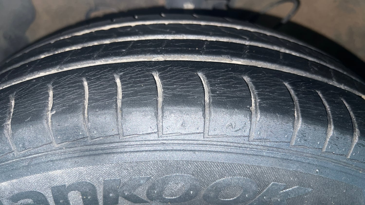 Used 2019 Hyundai Santro Magna CNG Cng Manual tyres LEFT FRONT TYRE TREAD VIEW