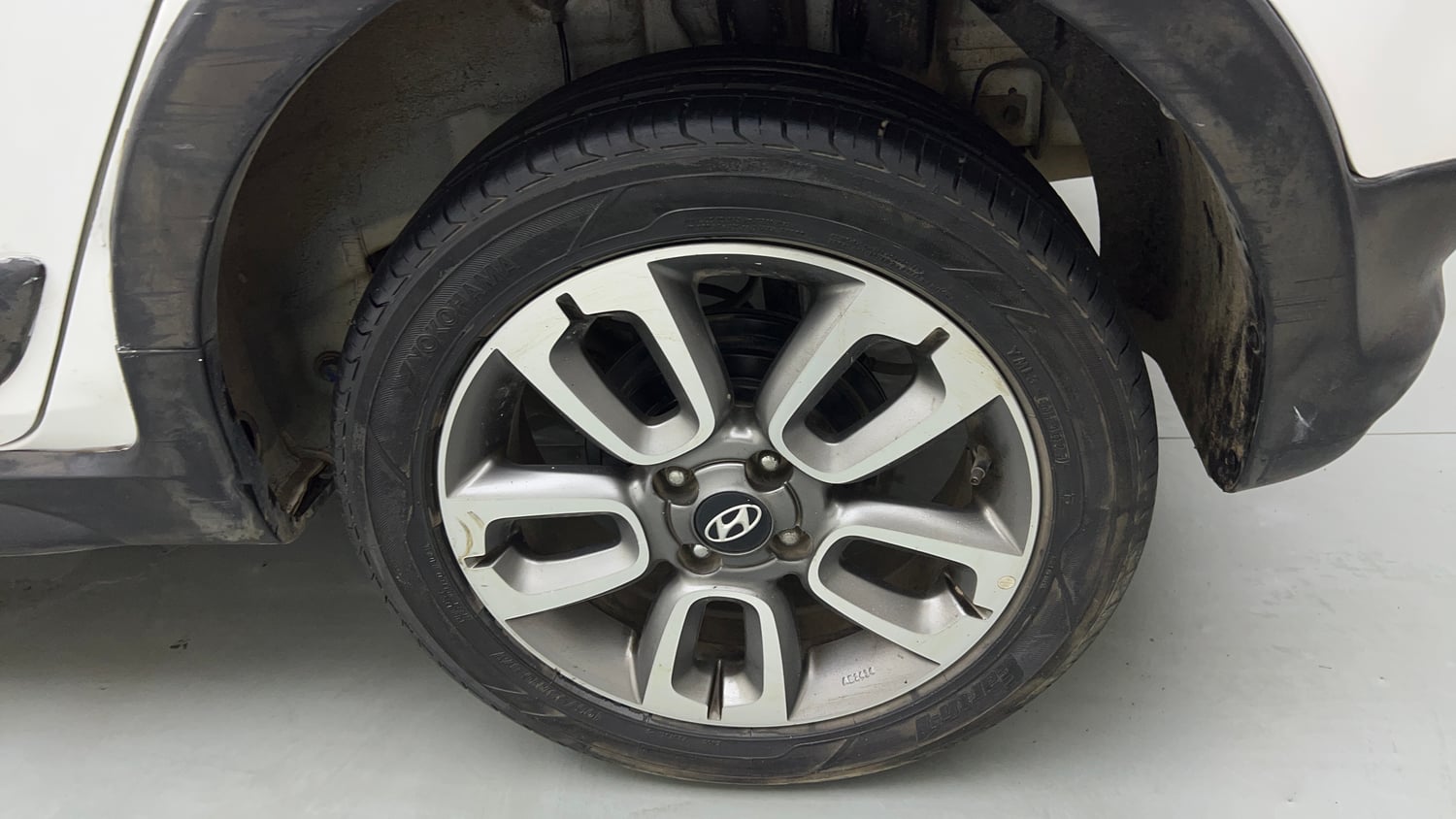 Used 2019 Hyundai i20 Active 1.2 SX Petrol Manual tyres LEFT REAR TYRE RIM VIEW