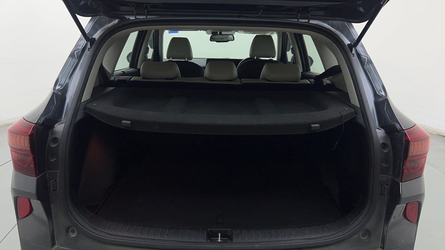 Used 2019 kia Seltos GTX Plus DCT 1.4 Petrol Automatic interior DICKY INSIDE VIEW