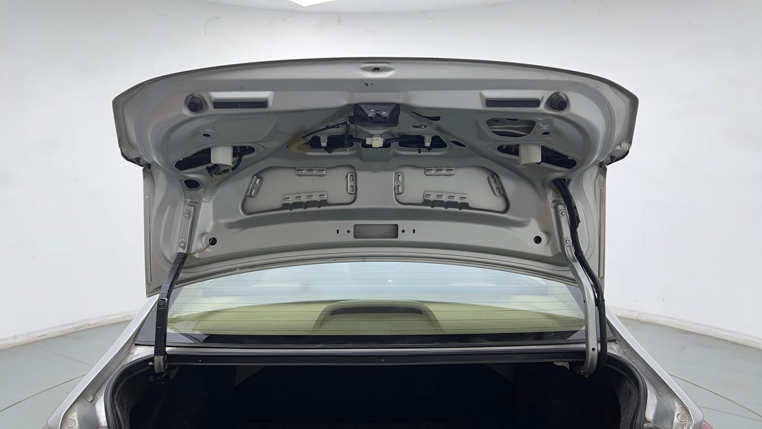 Used 2014 Honda City VX CVT Petrol Automatic interior DICKY DOOR OPEN VIEW