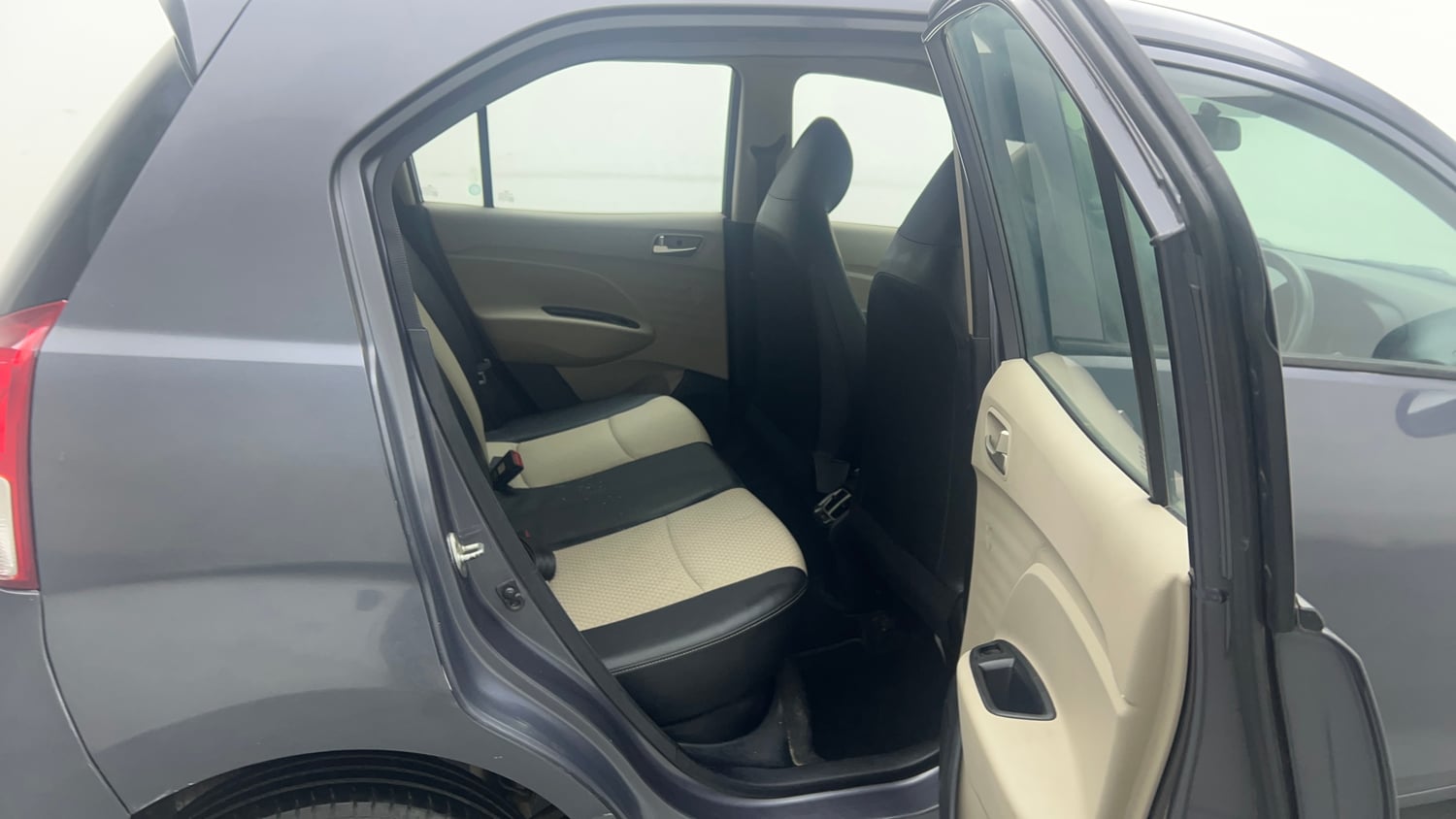 Used 2019 Hyundai Santro Magna CNG Cng Manual interior RIGHT SIDE REAR DOOR CABIN VIEW