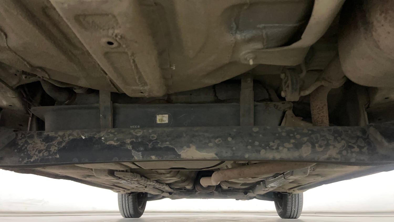Used 2018 Hyundai Grand i10 Magna AT 1.2 Kappa VTVT Petrol Automatic extra REAR UNDERBODY VIEW (TAKEN FROM REAR)