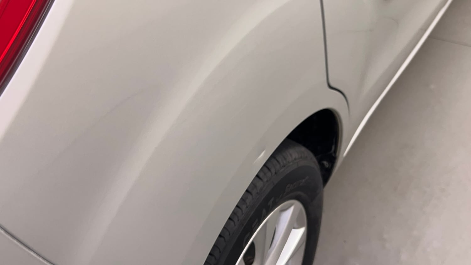 Used 2015 Maruti Suzuki Ertiga ZXi Petrol Manual dents MINOR SCRATCH