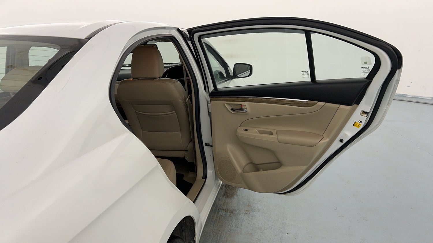 Used 2018 Maruti Suzuki Ciaz Alpha Hybrid 1.5 Petrol Manual interior RIGHT REAR DOOR OPEN VIEW