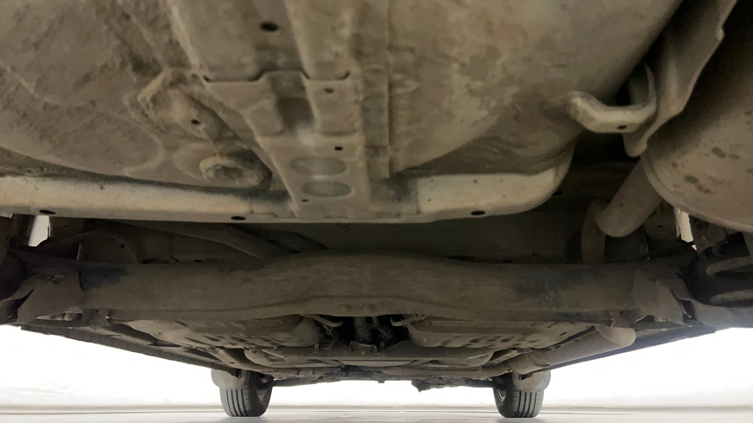 Used 2013 Honda City 1.5 S MT Petrol Manual extra REAR UNDERBODY VIEW (TAKEN FROM REAR)