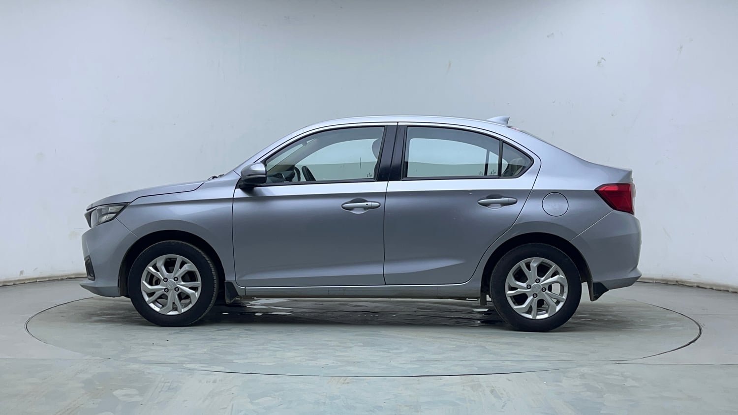 Used 2018 Honda Amaze 1.2 V CVT Petrol Petrol Automatic exterior LEFT SIDE VIEW