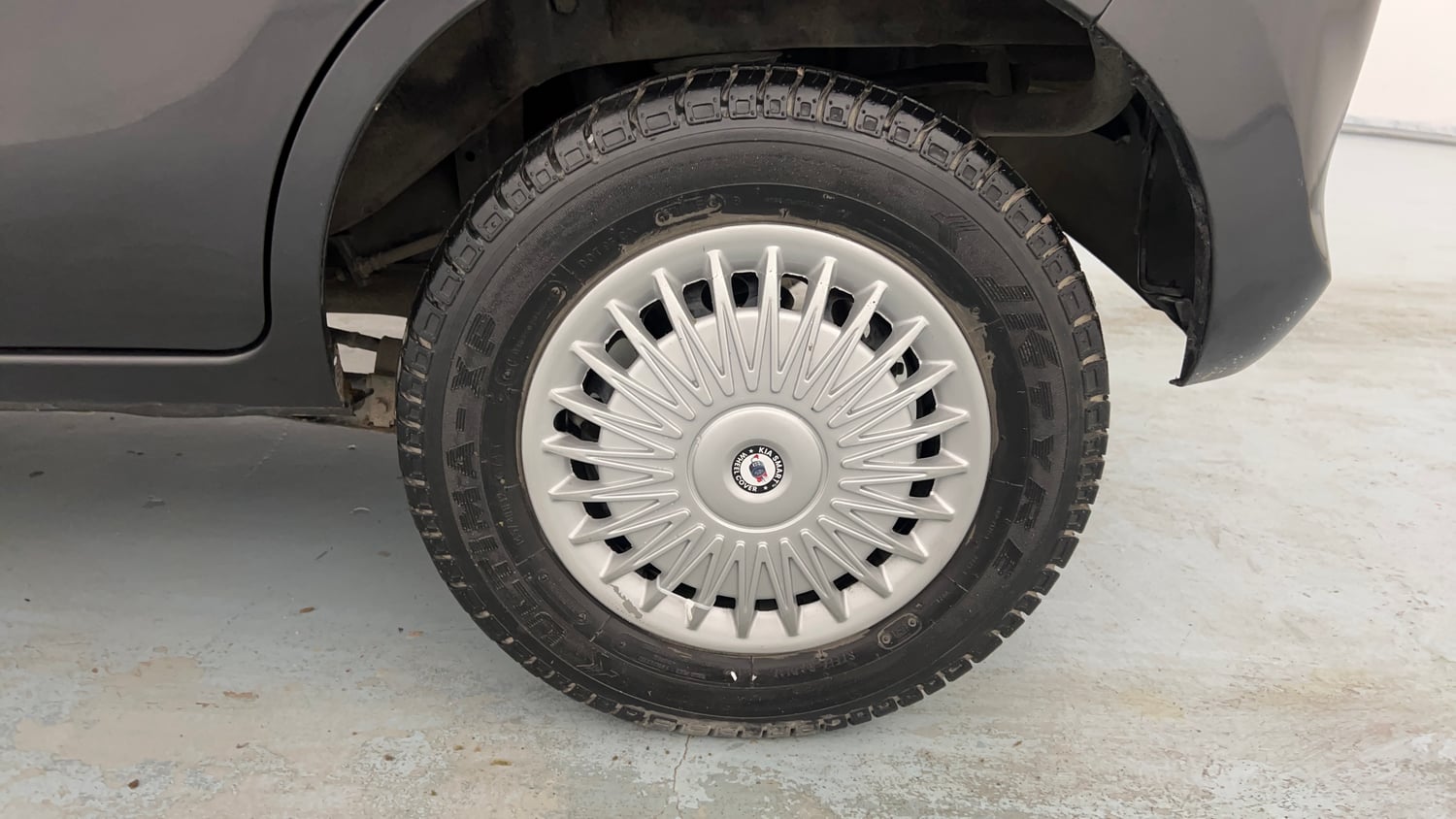 Used 2015 Maruti Suzuki Alto 800 Vxi Petrol Manual tyres LEFT REAR TYRE RIM VIEW