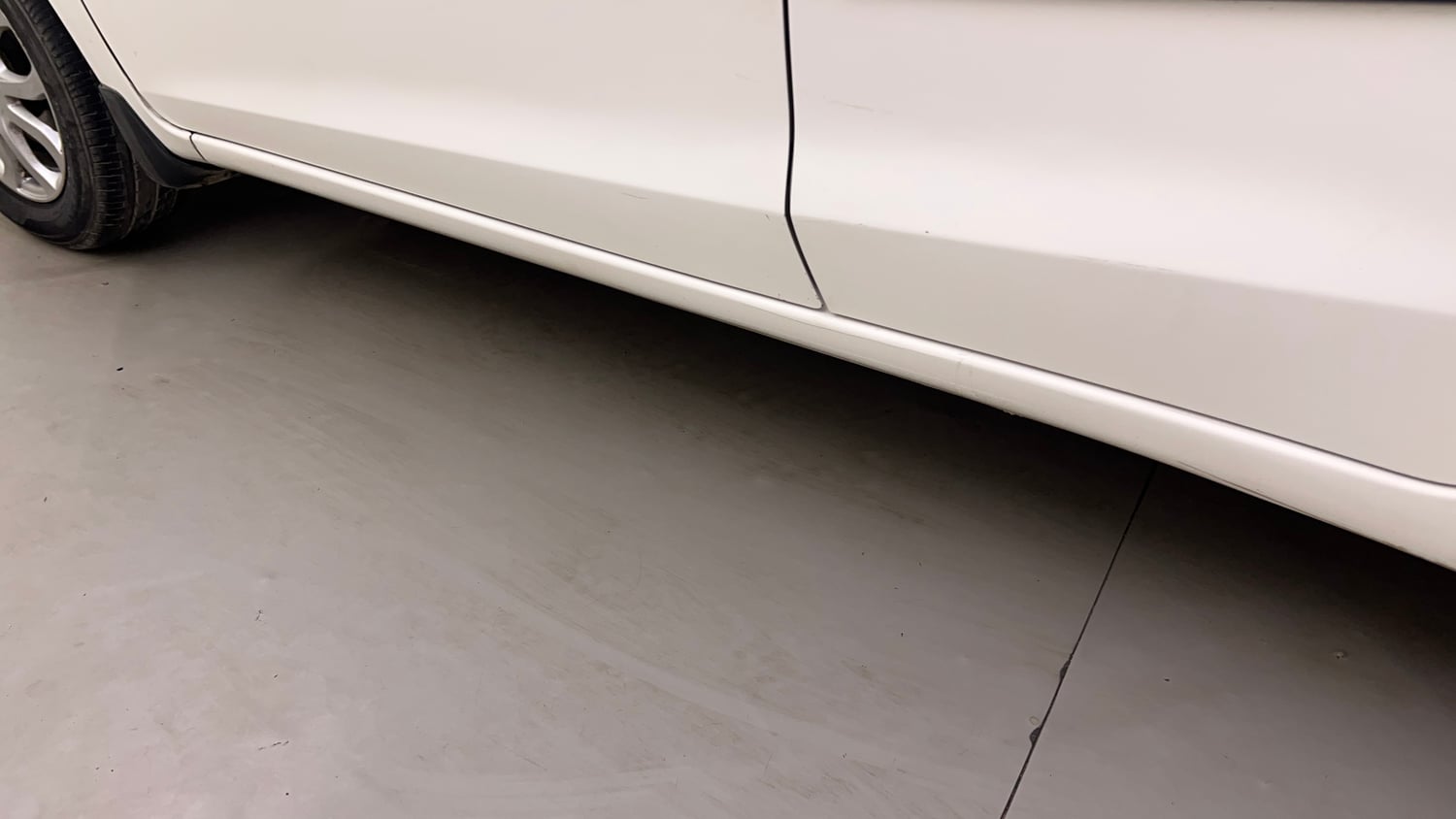 Used 2014 Honda Amaze 1.2 VX AT i-VTEC Petrol Automatic dents MINOR SCRATCH