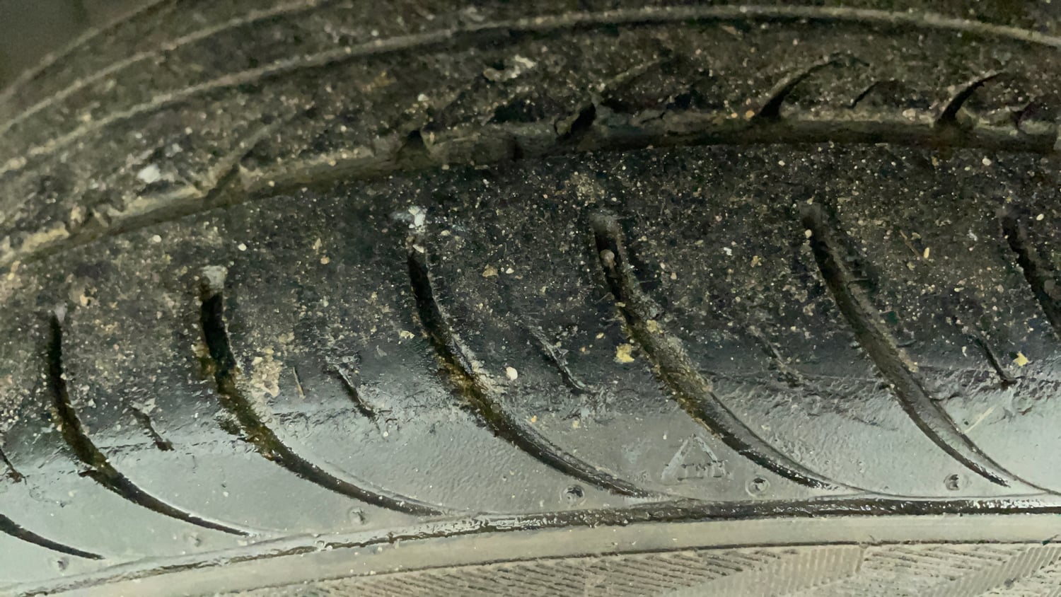 Used 2014 Honda Amaze 1.2 S i-VTEC Petrol Manual tyres LEFT FRONT TYRE TREAD VIEW