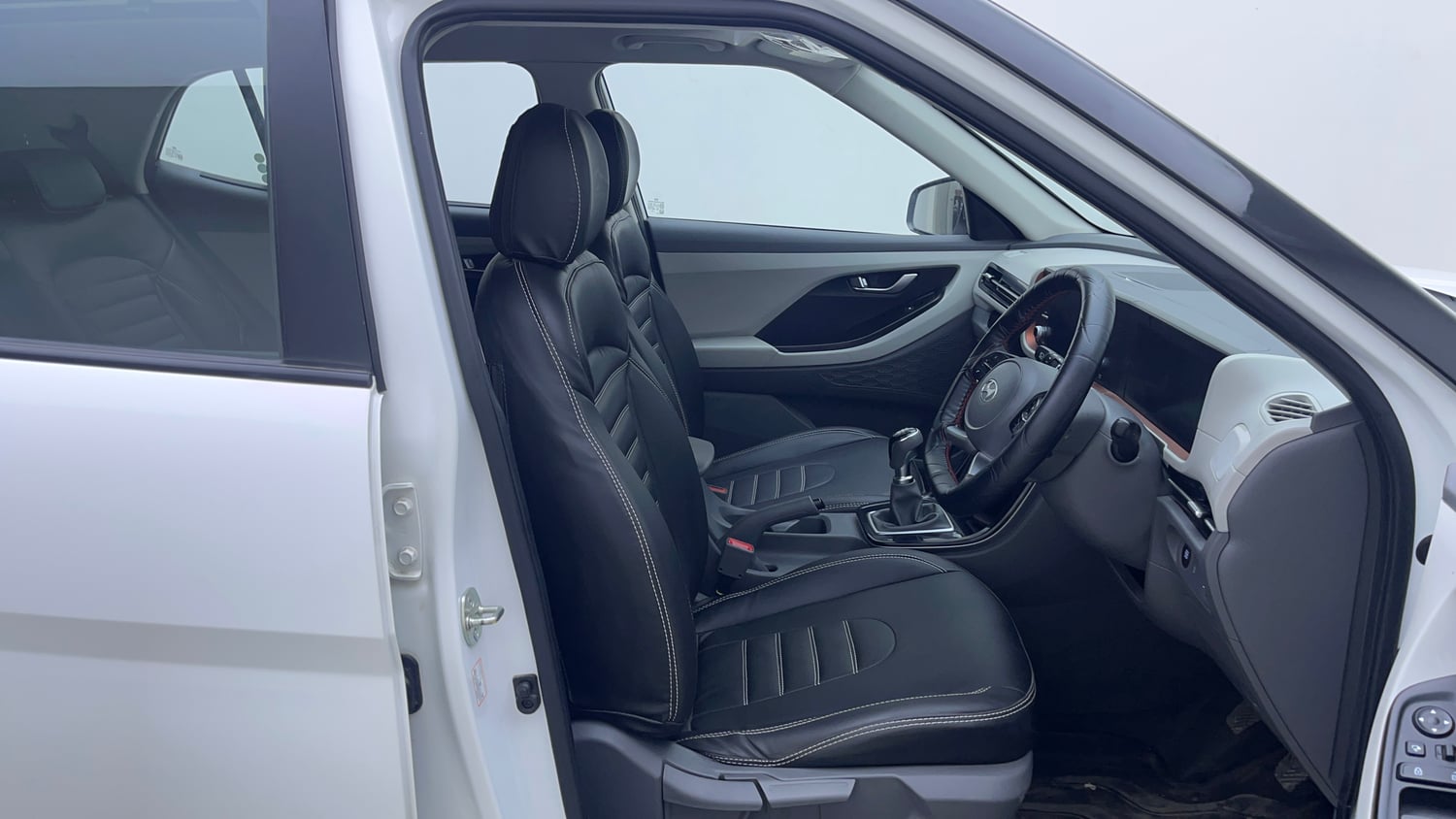 Used 2024 Hyundai Creta 1.5 MPi Petrol MT S(O) Petrol Manual interior RIGHT SIDE FRONT DOOR CABIN VIEW