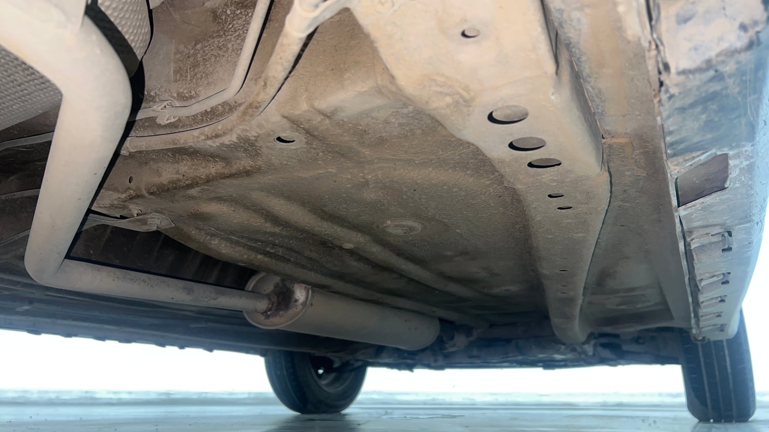 Used 2019 Maruti Suzuki Ignis Alpha 1.2 AMT Petrol Automatic extra REAR RIGHT UNDERBODY VIEW