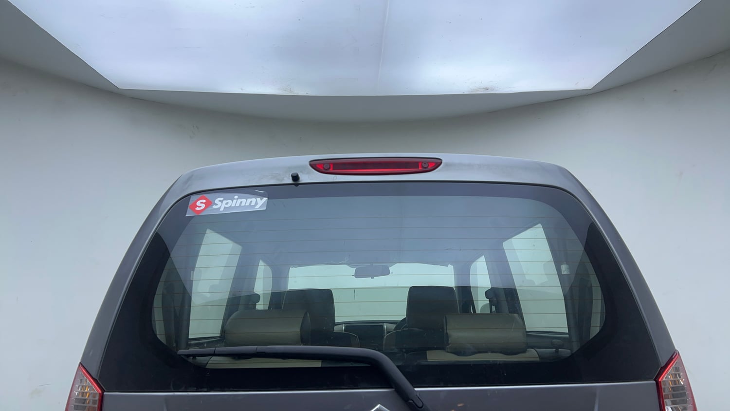 Used 2015 Maruti Suzuki Wagon R VXI Petrol Manual exterior BACK WINDSHIELD VIEW