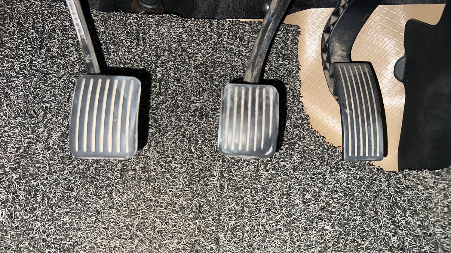 Used 2015 Hyundai Xcent S 1.2 (O) Petrol Manual interior PEDALS VIEW