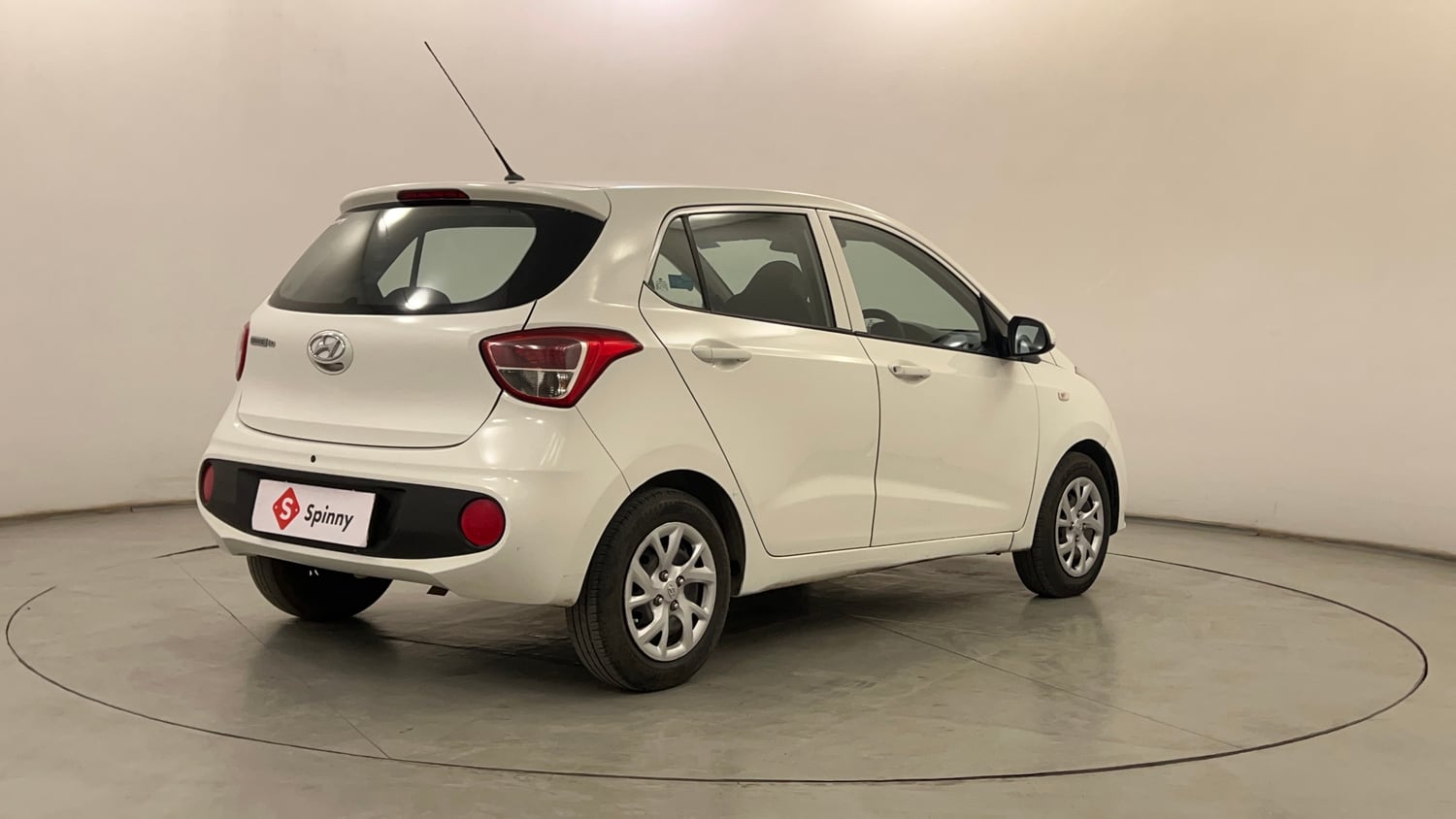 Used 2018 Hyundai Grand i10 Magna AT 1.2 Kappa VTVT Petrol Automatic exterior RIGHT REAR CORNER VIEW