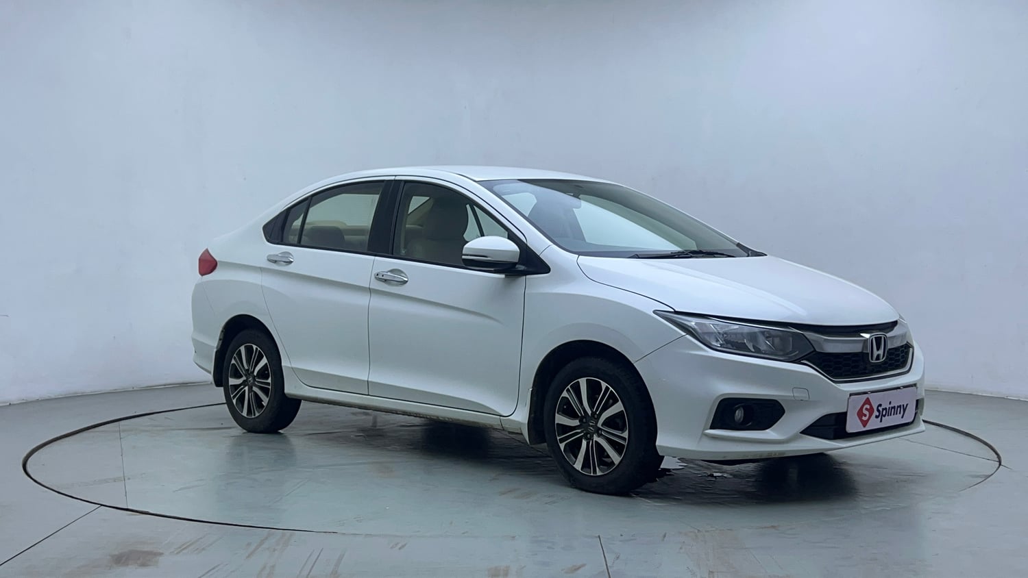Used 2017 Honda City V CVT Petrol Petrol Automatic exterior RIGHT FRONT CORNER VIEW