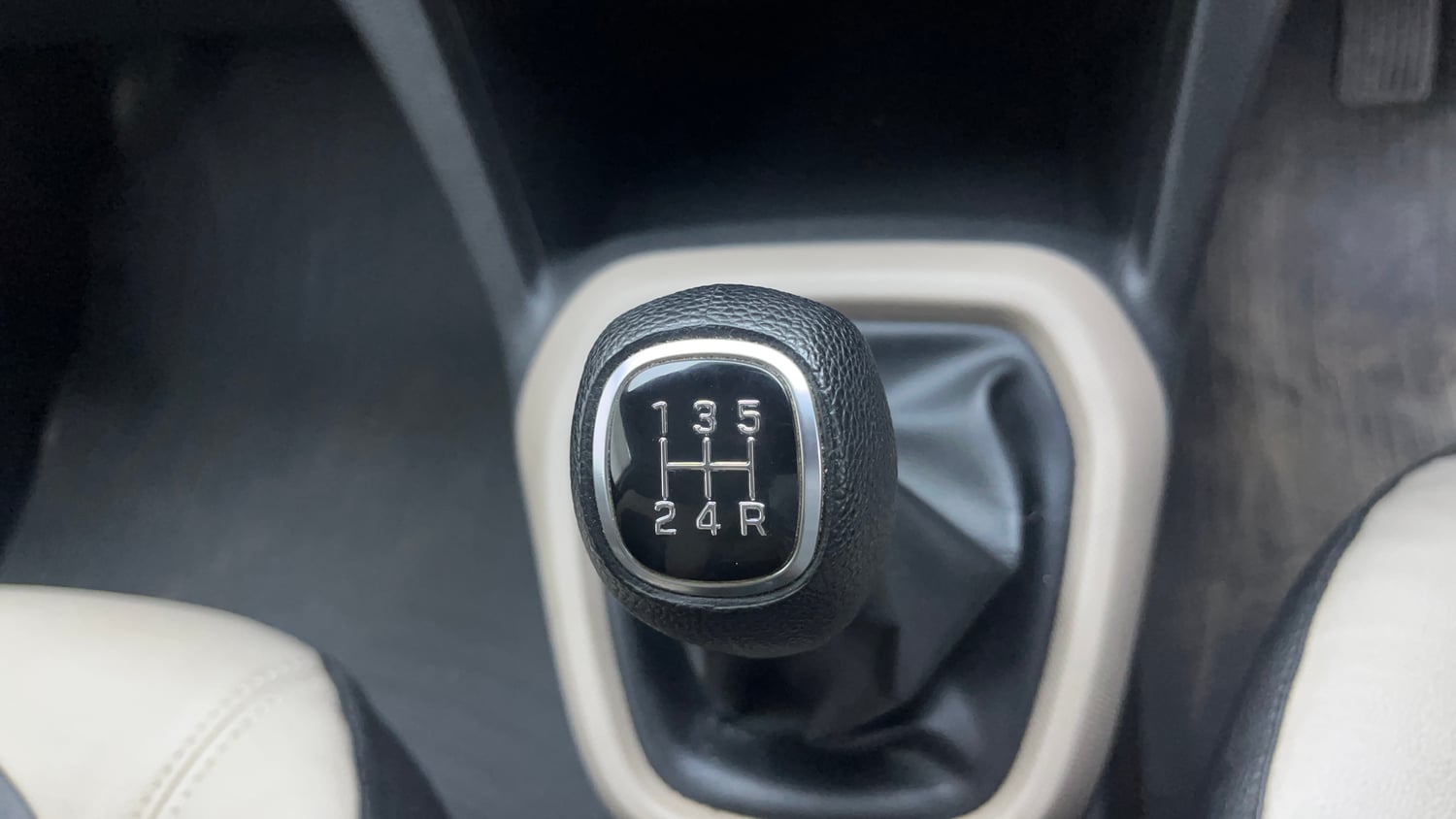 Used 2017 Hyundai Grand i10 Asta 1.2 Kappa VTVT Petrol Manual interior GEAR  KNOB VIEW