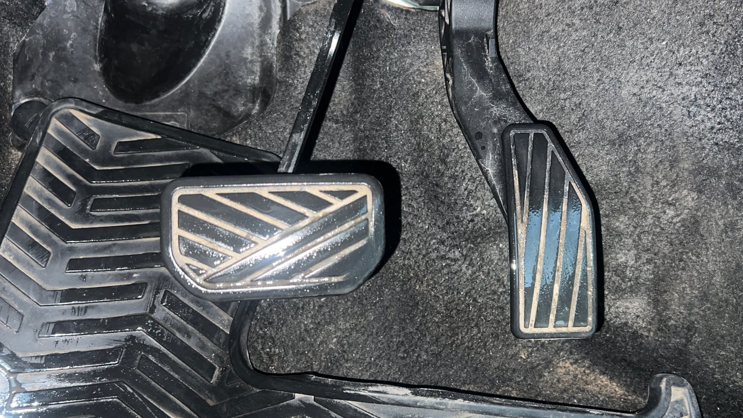 Used 2019 Maruti Suzuki Ignis Alpha 1.2 AMT Petrol Automatic interior PEDALS VIEW