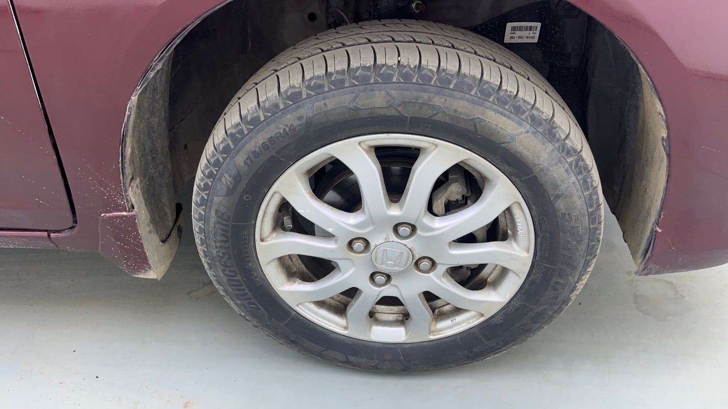 Used 2016 Honda Amaze 1.2 VX i-VTEC Petrol Manual tyres RIGHT FRONT TYRE RIM VIEW
