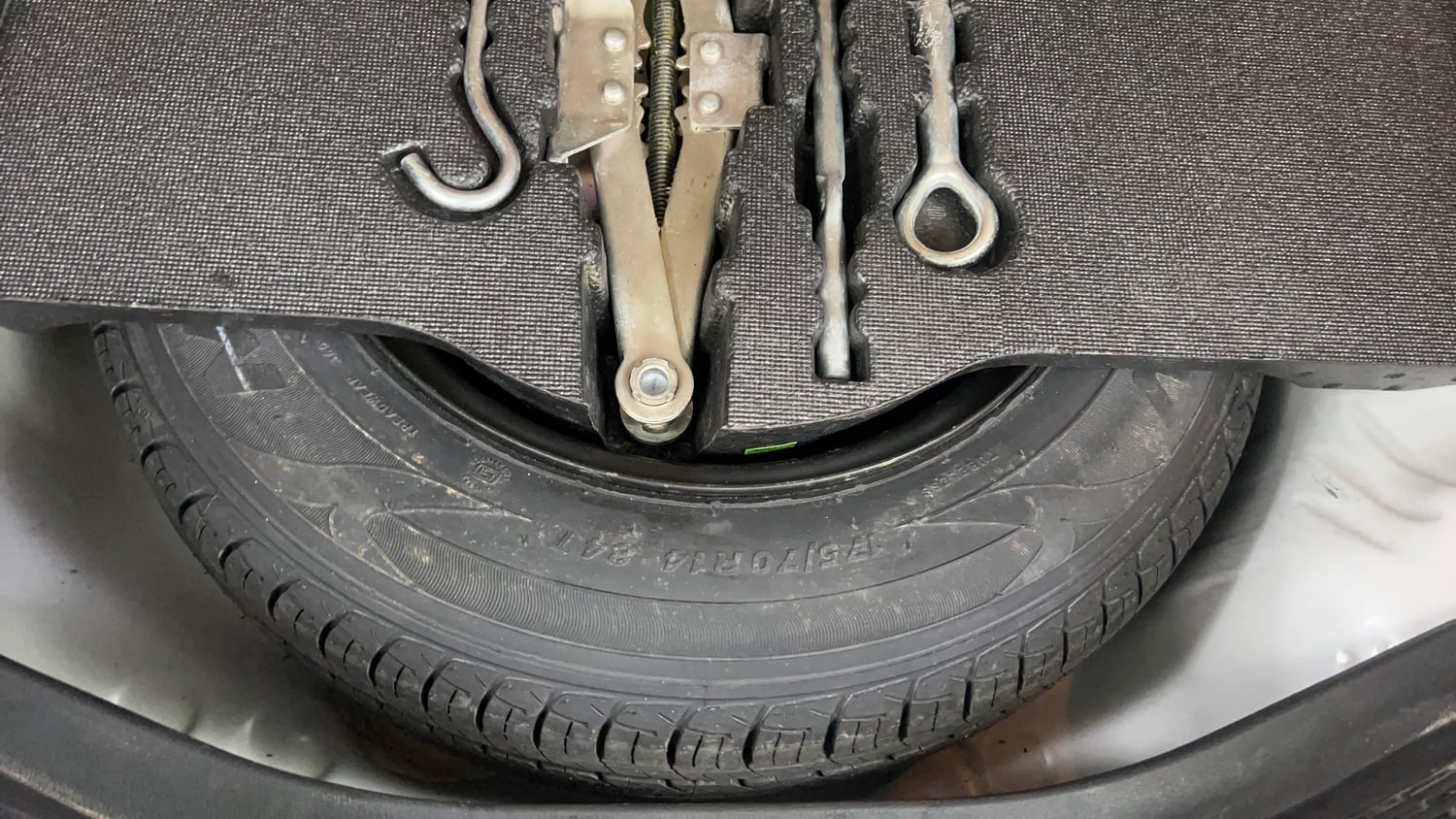 Used 2016 Honda Jazz VX Petrol Petrol Manual tyres SPARE TYRE VIEW