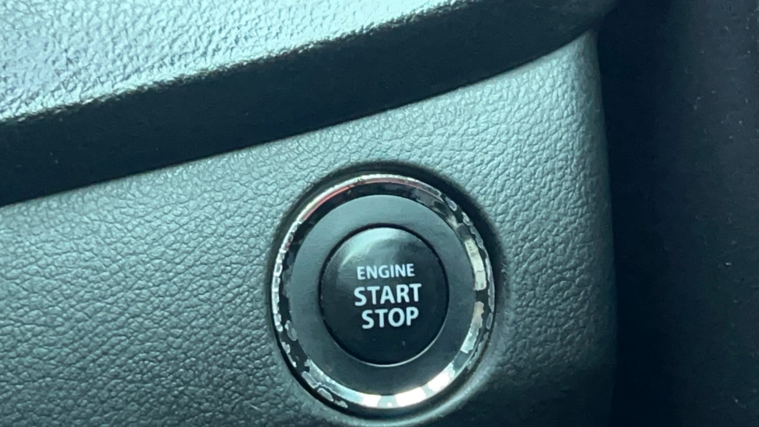 Used 2017 Maruti Suzuki Baleno Zeta 1.2 Petrol Manual top_features Keyless start