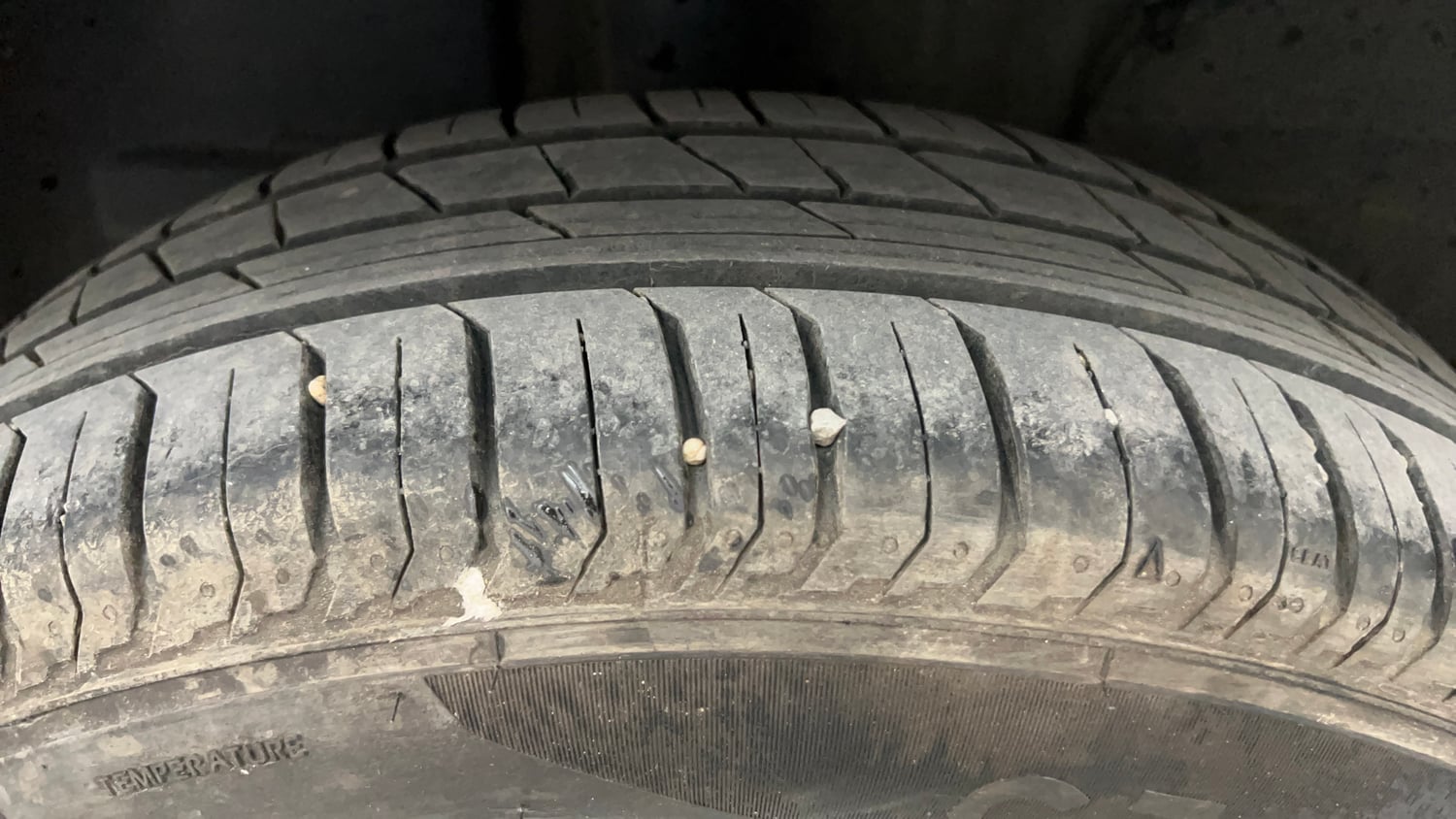 Used 2022 Tata Punch Accomplished AMT Petrol Automatic tyres RIGHT REAR TYRE TREAD VIEW