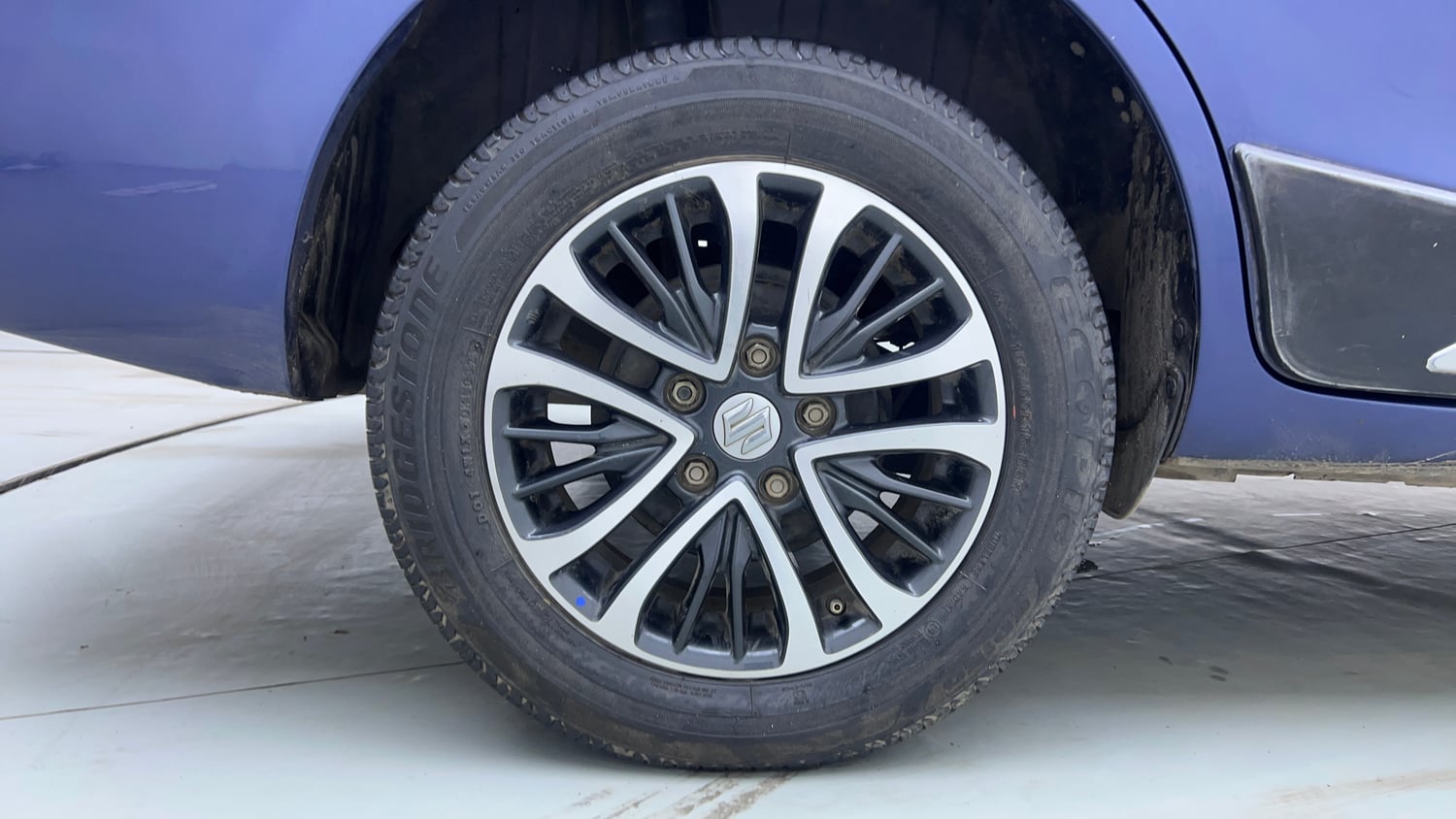 Used 2021 Maruti Suzuki New Ertiga VXi Petrol Manual tyres RIGHT REAR TYRE RIM VIEW
