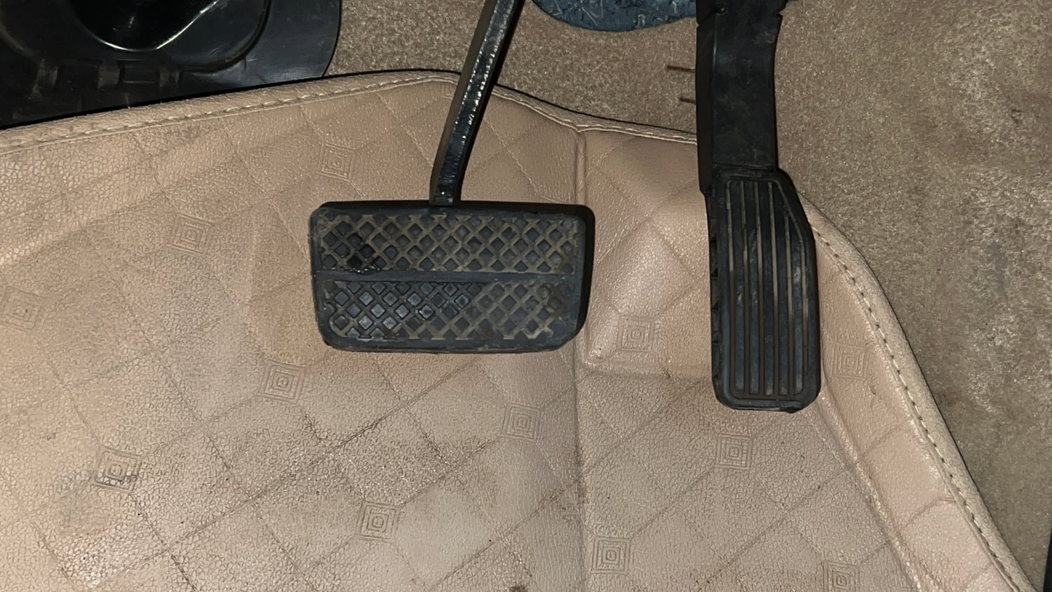 Used 2017 Honda City V CVT Petrol Petrol Automatic interior PEDALS VIEW