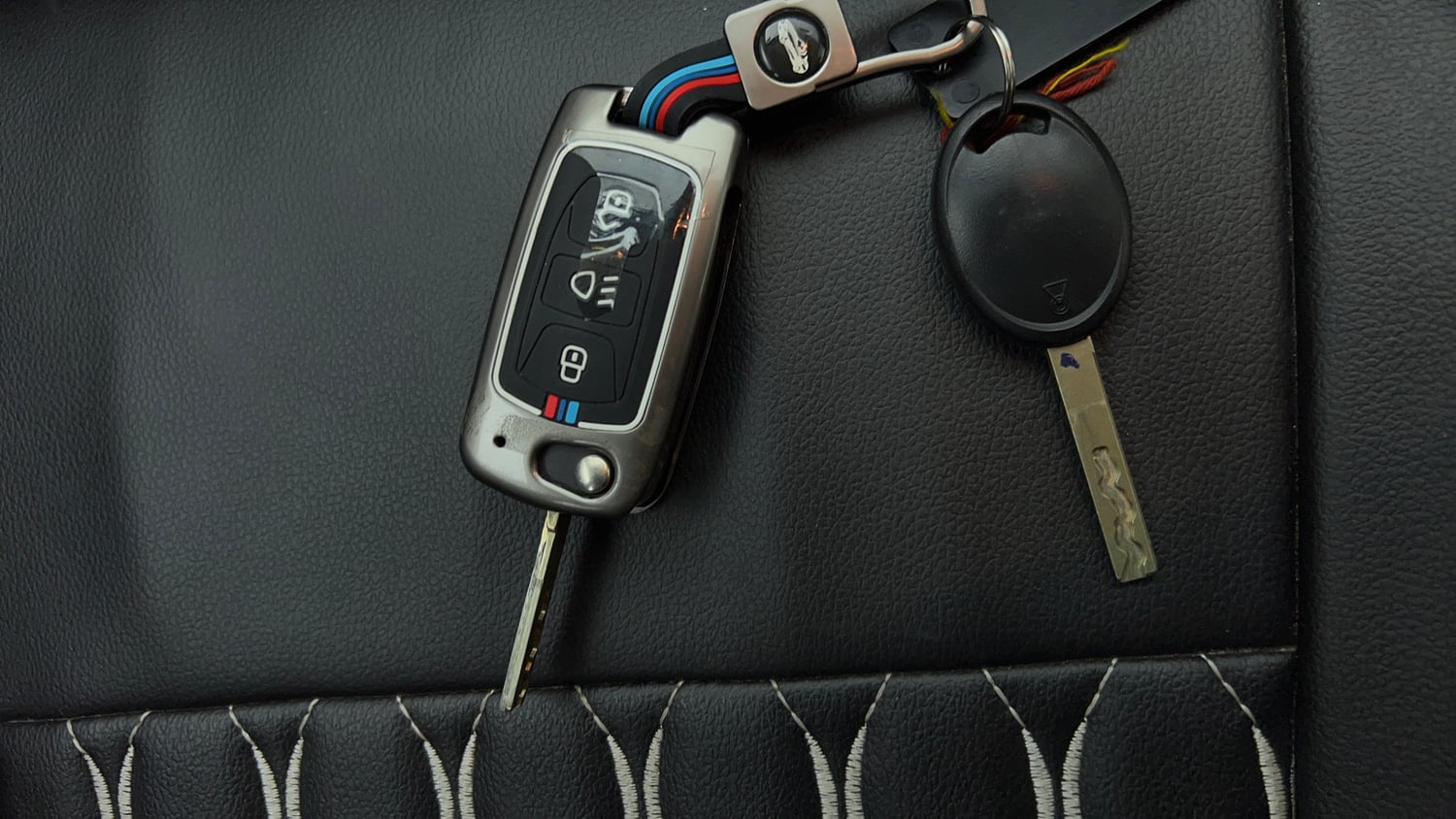 Used 2025 Tata Punch Adventure Plus AMT Petrol Automatic extra CAR KEY VIEW